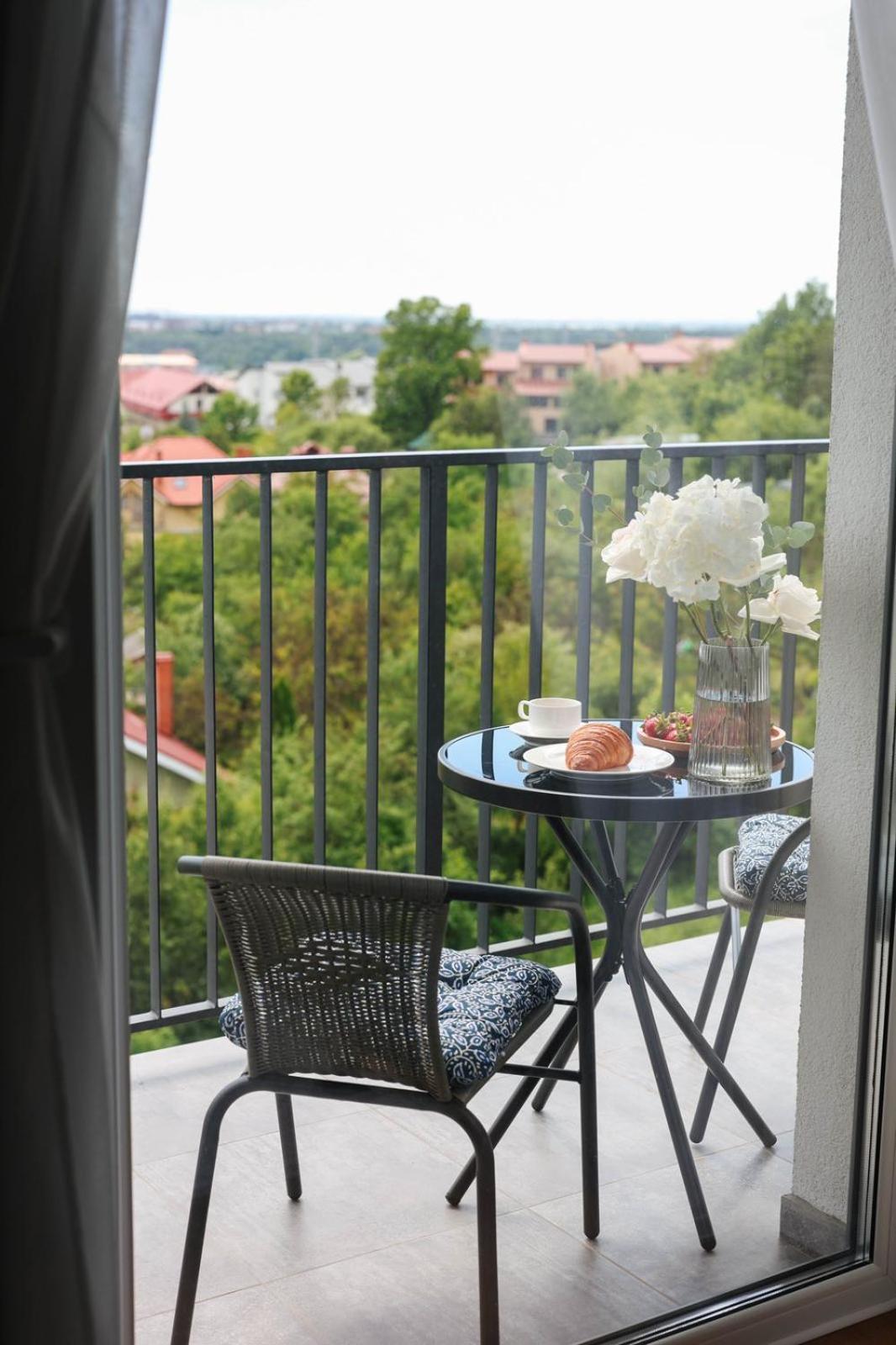 Мм Group Apartment Oujhorod Extérieur photo