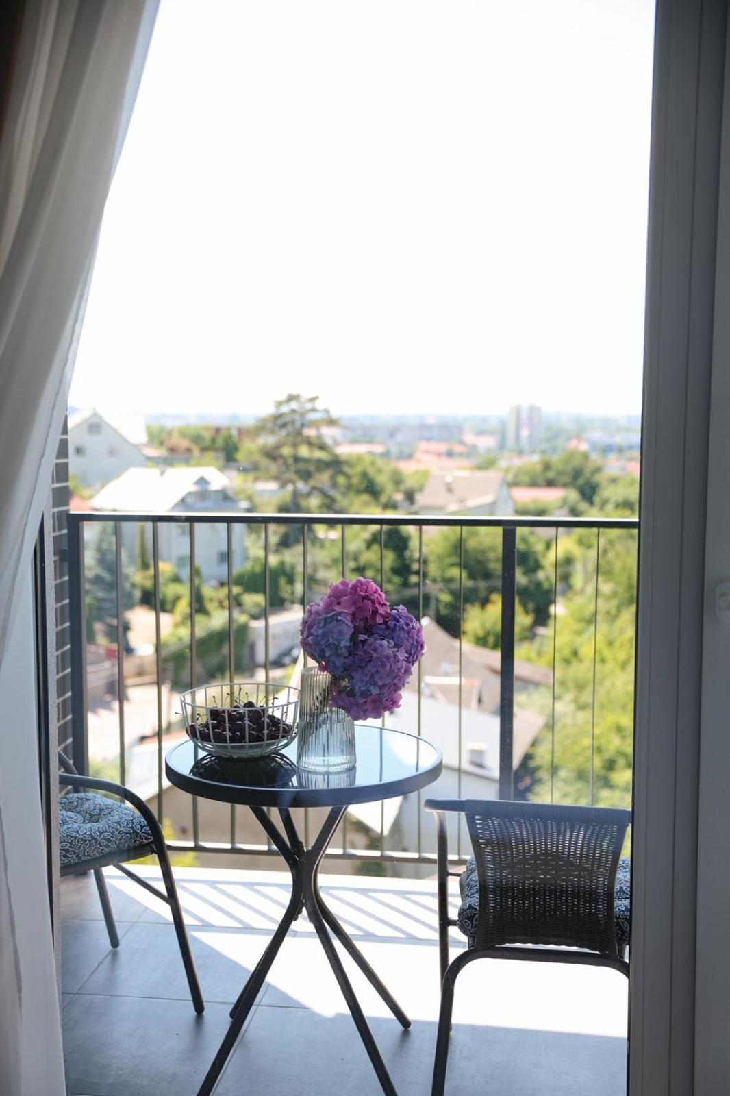 Мм Group Apartment Oujhorod Extérieur photo